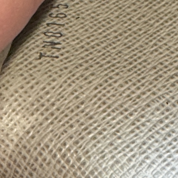 Authentic Louis Vuitton Epi Twist Wallet - Picture 12 of 13